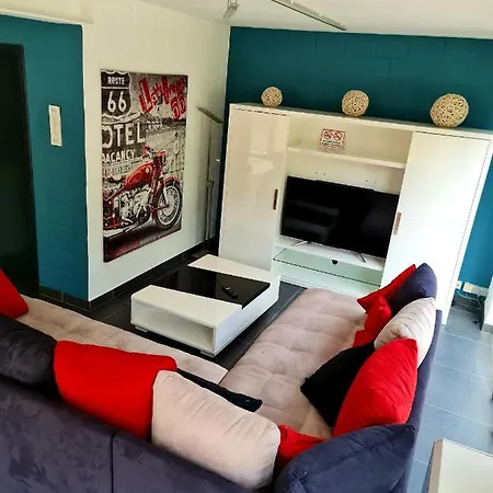 Le Strudois Apartment *